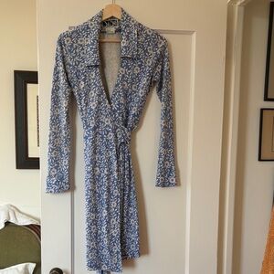 Diane Von Furstenberg Blue and White Floral Long Sleeve Dress
